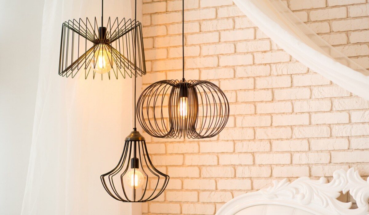 <strong>Choosing the right wall lights & hanging lights for your home</strong>